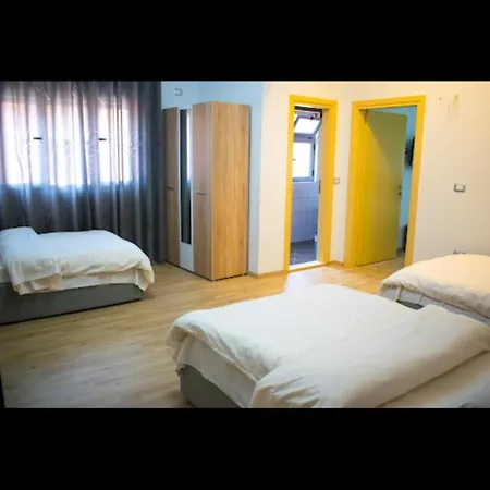 Aulona Hotell 3*